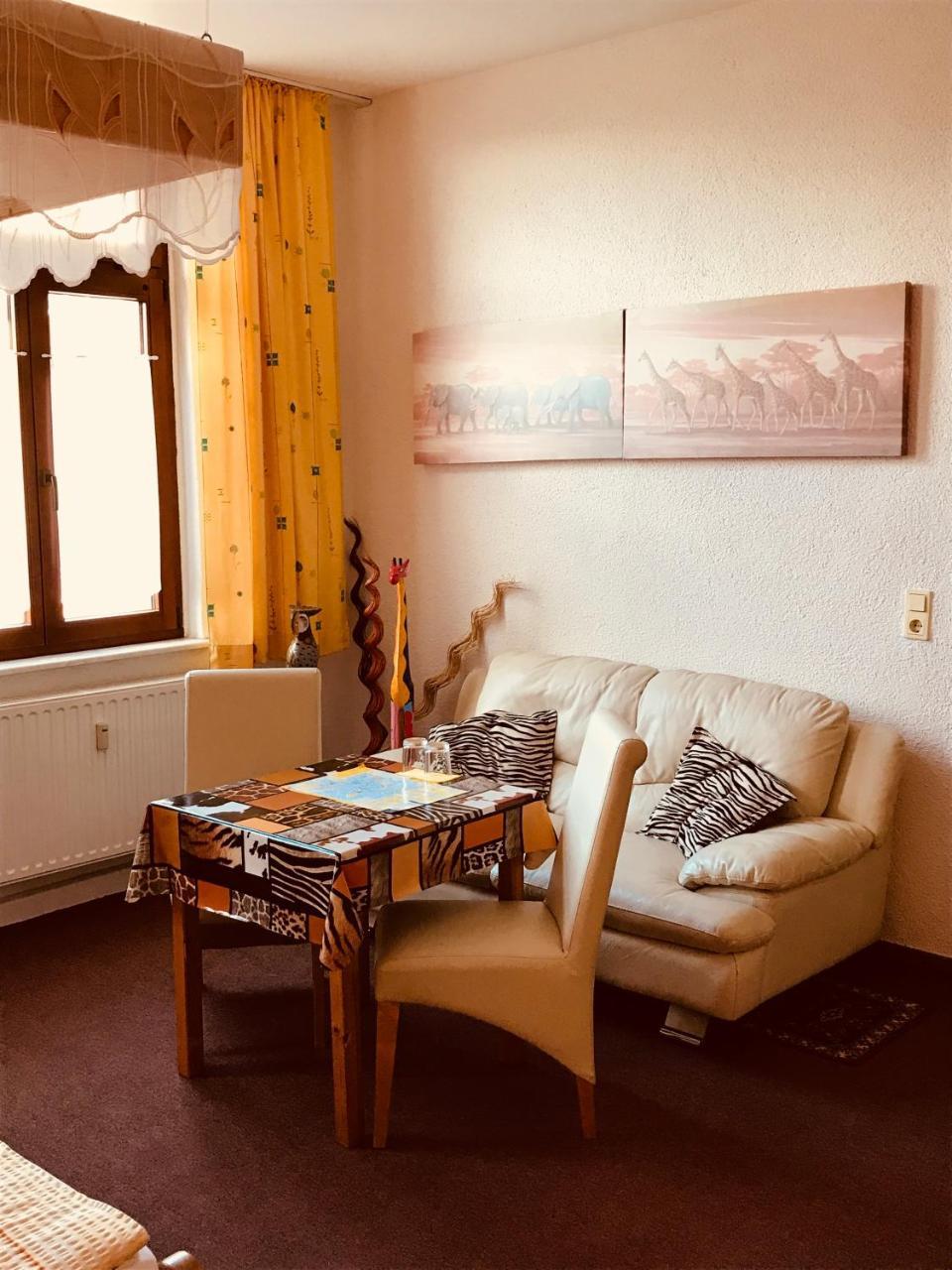 ホテル Pension Holzhausen クヴェードリンブルク エクステリア 写真